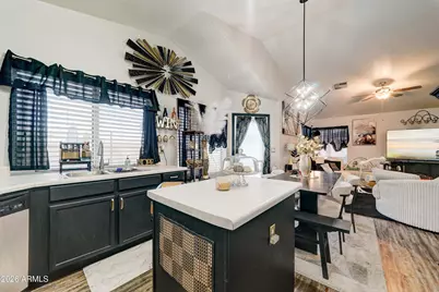 2744 S Raven, Mesa, AZ 85209 - Photo 6
