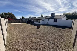 3640 E Ludlow Dr, Phoenix, AZ 85032 - Photo 4