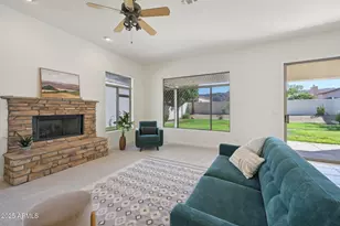 2223 E Branham Ln, Phoenix, AZ 85042 - Photo 4