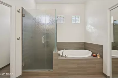 2223 E Branham Lane, Phoenix, AZ 85042 - Photo 14