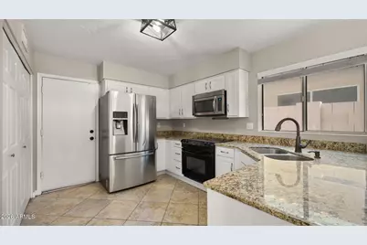 4043 E Mountain Vista Drive, Phoenix, AZ 85048 - Photo 8