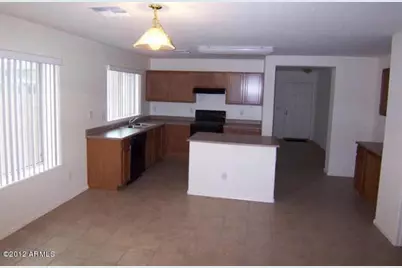 3217 W Pleasant Lane, Phoenix, AZ 85041 - Photo 4