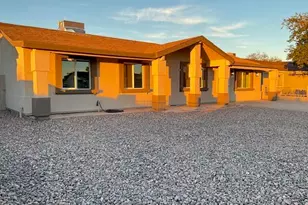 8052 W Pierson St, Phoenix, AZ 85033 - Photo 2