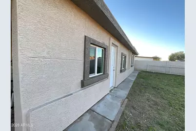 8052 W Pierson Street, Phoenix, AZ 85033 - Photo 10