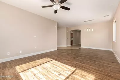 10625 E Knowles Avenue, Mesa, AZ 85209 - Photo 4