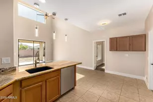 10625 E Knowles Ave, Mesa, AZ 85209 - Photo 14