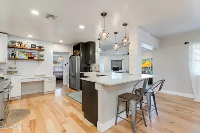 7830 N 7th Avenue, Phoenix, AZ 85021 - Photo 10