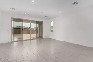 8302 N 54th Dr, Glendale, AZ 85302 - Photo 10