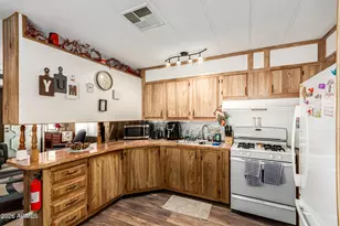 10540 E Apache Trail, Apache Junction, AZ 85120 - Photo 16