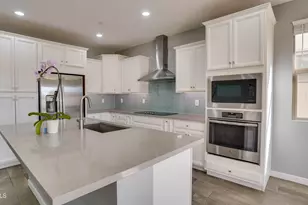 3871 E Loma Vista St, Gilbert, AZ 85295 - Photo 10