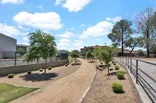 8301 N 21st Dr, Phoenix, AZ 85021 - Photo 36