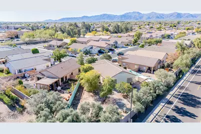 17102 W Saguaro Lane, Surprise, AZ 85388 - Photo 40