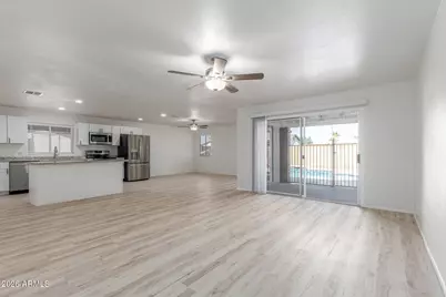 7226 W Sunnyslope Lane, Peoria, AZ 85345 - Photo 8