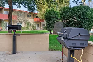 355 E Thomas Rd, Phoenix, AZ 85012 - Photo 14