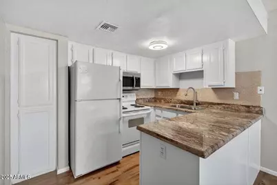 21622 N 23rd Avenue #B 304, Phoenix, AZ 85027 - Photo 4