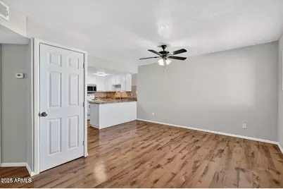 21622 N 23rd Avenue #B 304, Phoenix, AZ 85027 - Photo 2