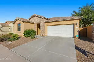 32 W Aster Dr, Chandler, AZ 85248 - Photo 2