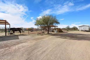 40424 N 251st Ave, Morristown, AZ 85342 - Photo 30