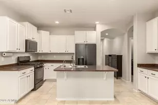 2747 E Canyon Creek Dr, Gilbert, AZ 85295 - Photo 2