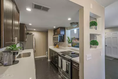 4240 N 81st Street, Scottsdale, AZ 85251 - Photo 10