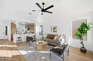 8070 N 110th Ave, Peoria, AZ 85345 - Photo 6