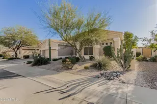 4419 E Robin Ln, Phoenix, AZ 85050 - Photo 2