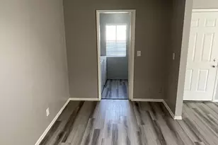 6527 N 67th Ave, Glendale, AZ 85301 - Photo 4