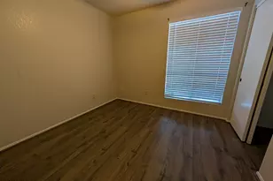 10413 W Butler Dr, Peoria, AZ 85345 - Photo 8