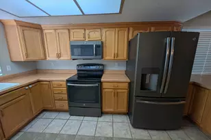 10413 W Butler Dr, Peoria, AZ 85345 - Photo 2