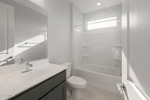 13586 W Copper Leaf Ln, Peoria, AZ 85383 - Photo 4