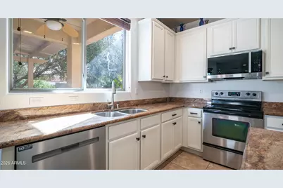 7609 S 18th Way, Phoenix, AZ 85042 - Photo 4