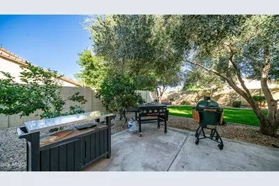 7609 S 18th Way, Phoenix, AZ 85042 - Photo 10