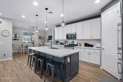 13188 W Redstone Drive, Peoria, AZ 85383 - Photo 6