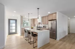 3934 E Sahuaro Dr, Phoenix, AZ 85028 - Photo 2