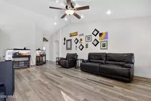 4439 E Thistle Landing Dr, Phoenix, AZ 85044 - Photo 4