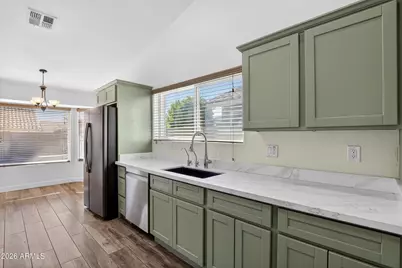 4439 E Thistle Landing Drive, Phoenix, AZ 85044 - Photo 8