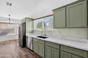 4439 E Thistle Landing Dr, Phoenix, AZ 85044 - Photo 8