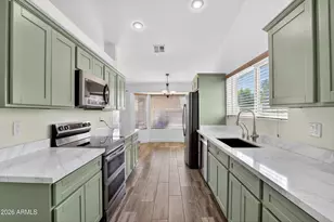 4439 E Thistle Landing Dr, Phoenix, AZ 85044 - Photo 10