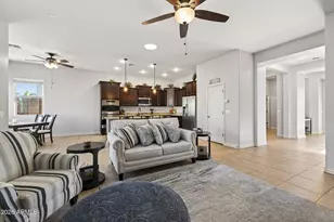 13651 S 176th Dr, Goodyear, AZ 85338 - Photo 4