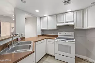 3228 W Glendale Ave, Phoenix, AZ 85051 - Photo 8