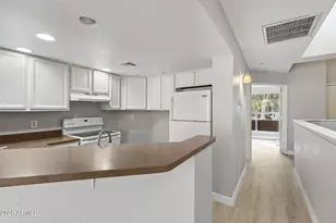 3228 W Glendale Ave, Phoenix, AZ 85051 - Photo 10