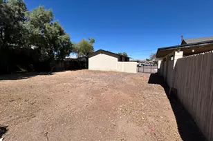 833 E Marguerite Ave, Phoenix, AZ 85040 - Photo 10