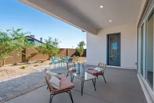 14975 W Desert Hollow Dr, Surprise, AZ 85387 - Photo 22