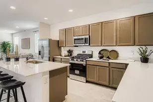 2924 N 96th Ln, Phoenix, AZ 85037 - Photo 4