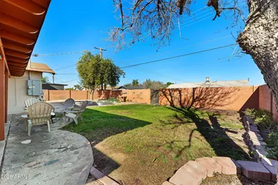 8626 E Windsor Avenue, Scottsdale, AZ 85257 - Photo 16