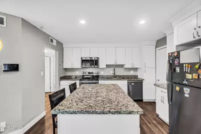 1036 E Butler Drive, Phoenix, AZ 85020 - Photo 10