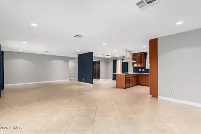 4503 W Loma Lane, Glendale, AZ 85302 - Photo 8