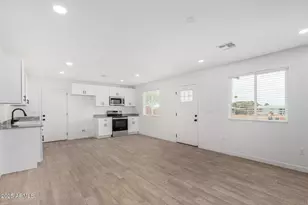 150 N 88th Pl, Mesa, AZ 85207 - Photo 4