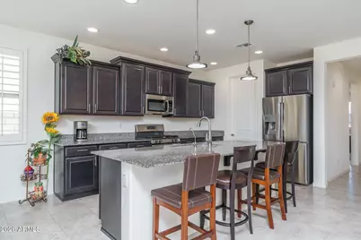 18127 W Fairview Street, Goodyear, AZ 85338 - Photo 4