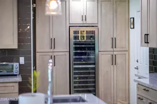 2045 E Ruby Ln, Phoenix, AZ 85024 - Photo 14